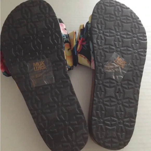New Muk Luks Faun Sandals Slides Tropical Floral Sz 7 - Picture 6 of 6